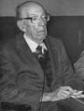 José Luis L. Aranguren en un acto organizado por el Ateneo de Madrid, celebrado en Sala de la Cacharrería el martes, 26 de noviembre de 1985, a las 20:00 h